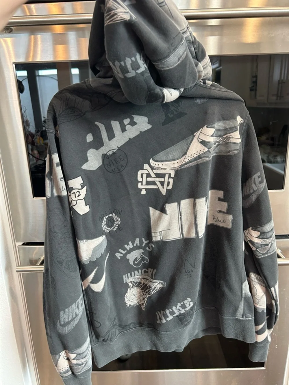 Nike Black & Gray printed Graphic Pullover Hoodie size M a few stains GUC - Picture 6 of 7